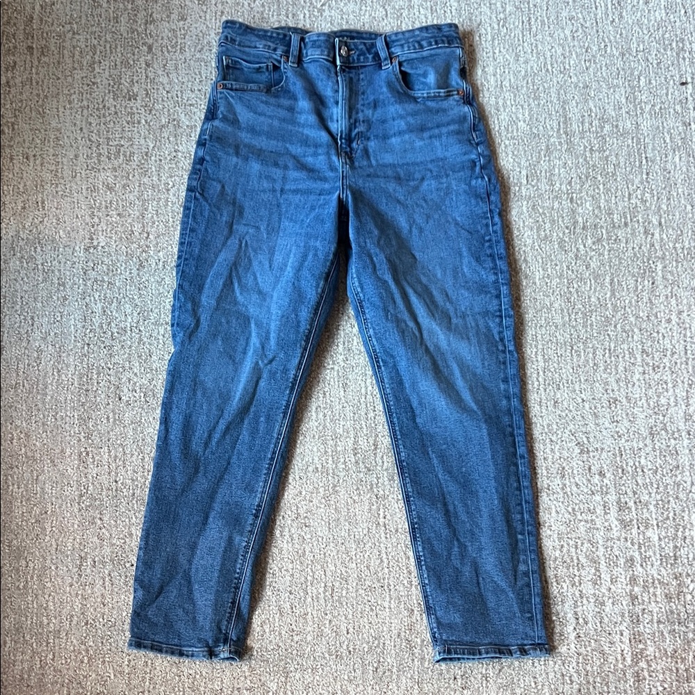 American Eagle Mom Jeans